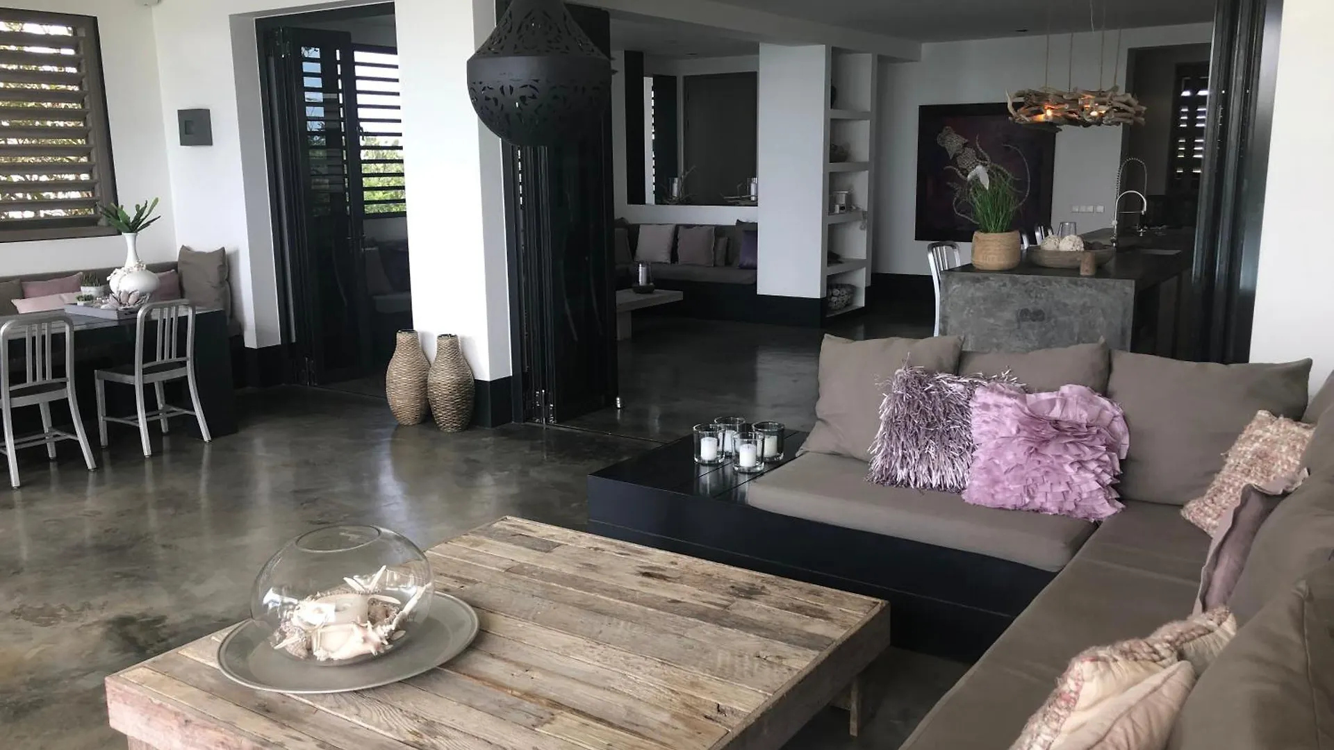 Oceanfront Villa With Acces Caribbean Sea Κράλεντικ